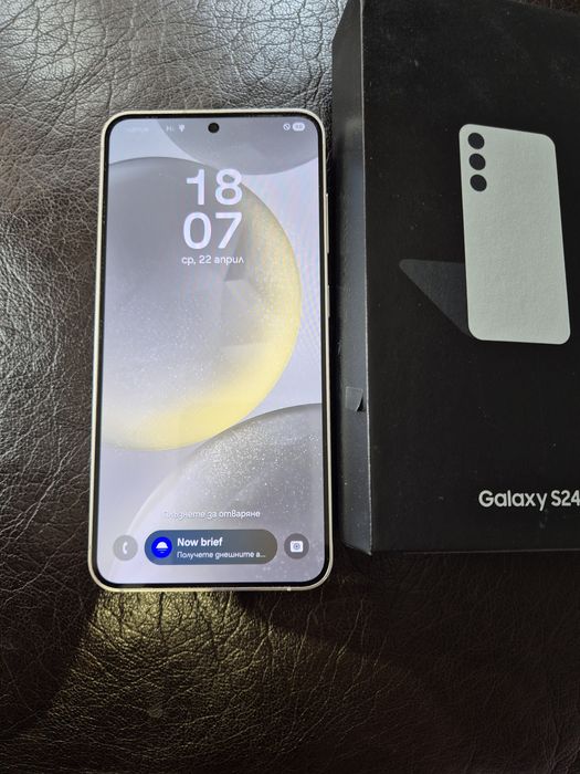 Samsung Galaxy - S24