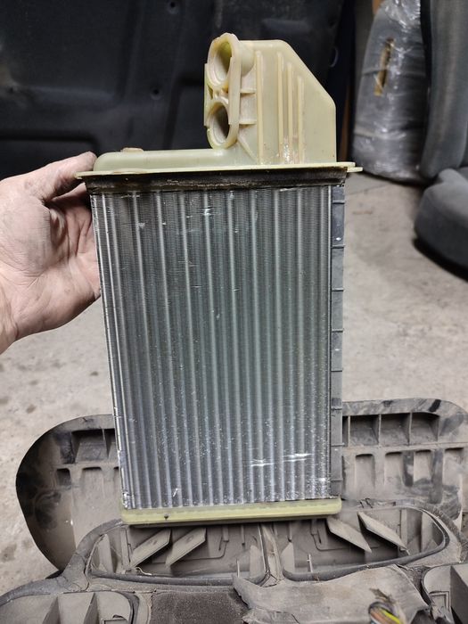 Радиатор печки на БМВ Е36