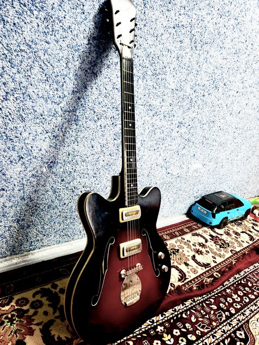 Гитара сотилади .