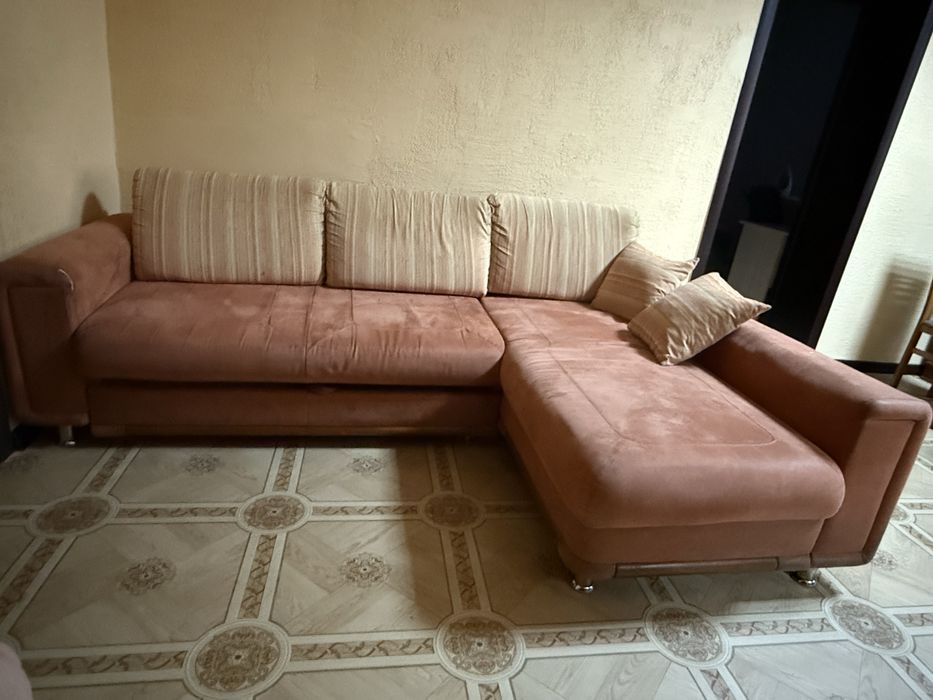 Диван продам срочно