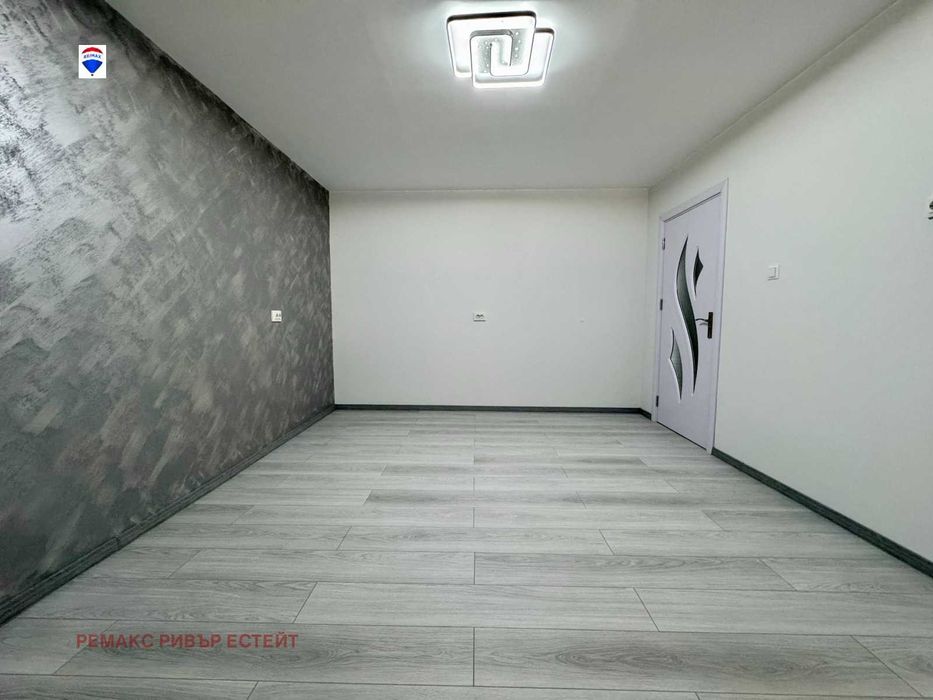 Продава се Едностаен апартамент в Русе, Дружба 1 - 38 кв.м за 1498 €/кв.м - Снимка #1