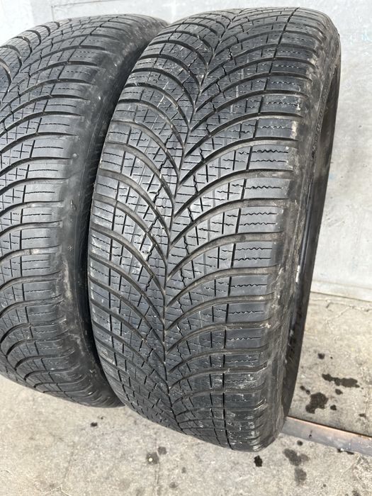 2 бр. всесезонни гуми 225/55/17 GoodYear DOT 2721 7 mm