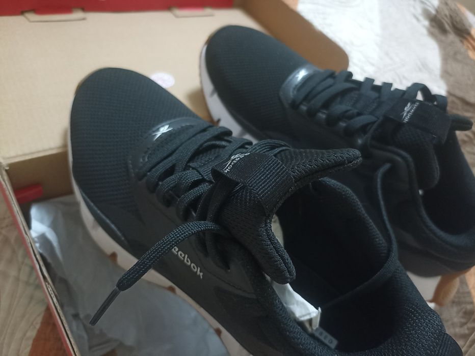 Продам кроссовки "Reebok" оригинал (Вьетнам)
