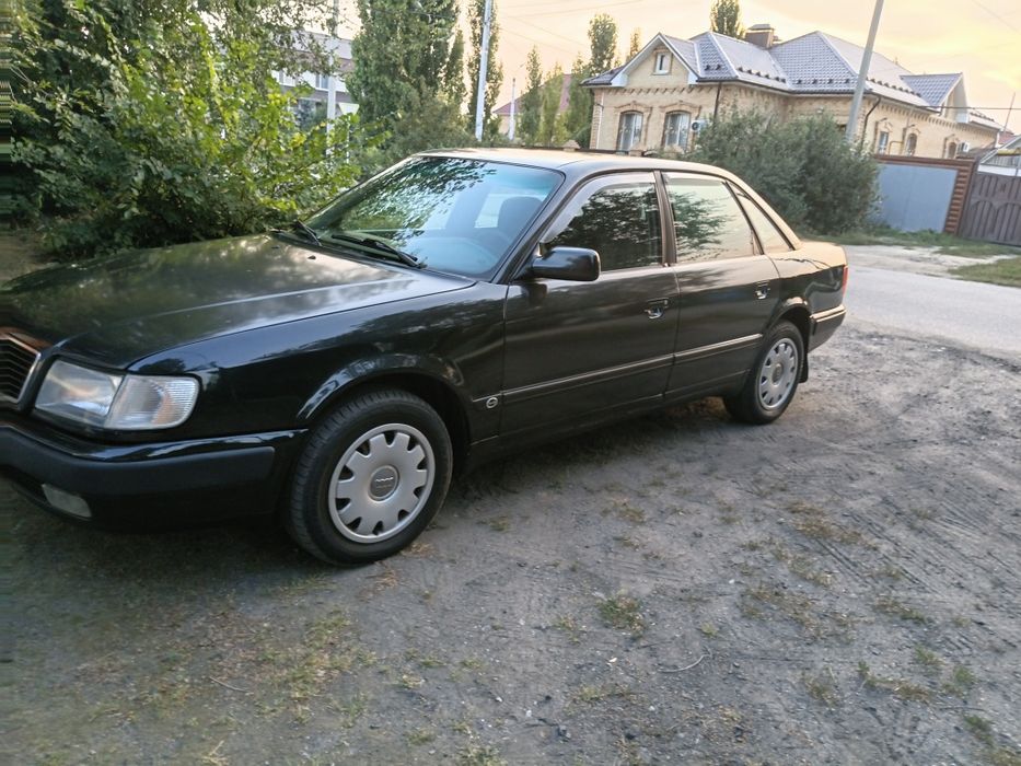 Продам Audi 100 C4