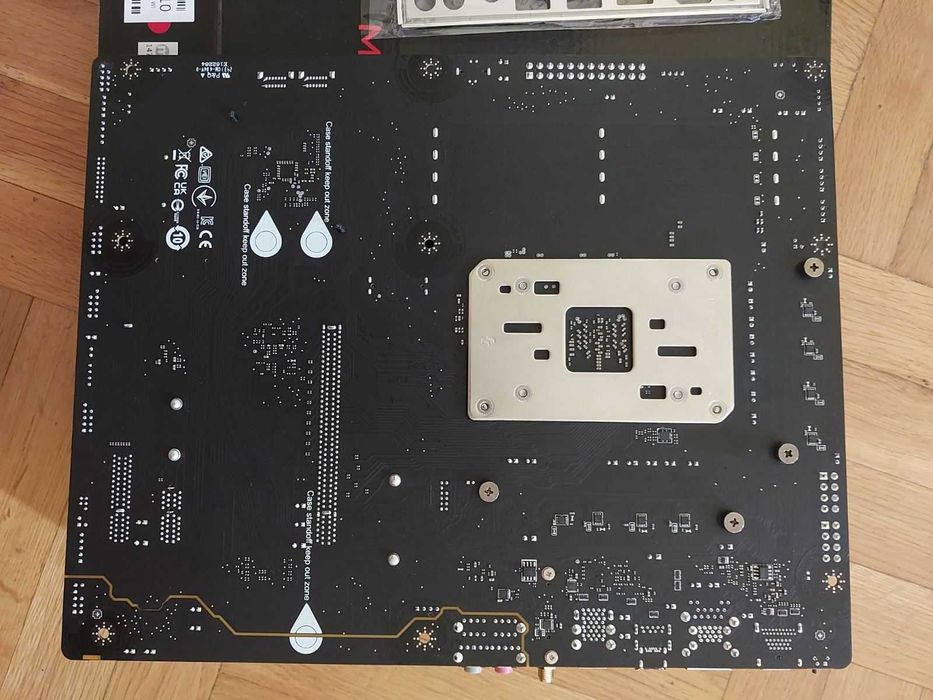 AMD Ryzen 5 7600 + MSI B650 Gaming Plus Wi-Fi