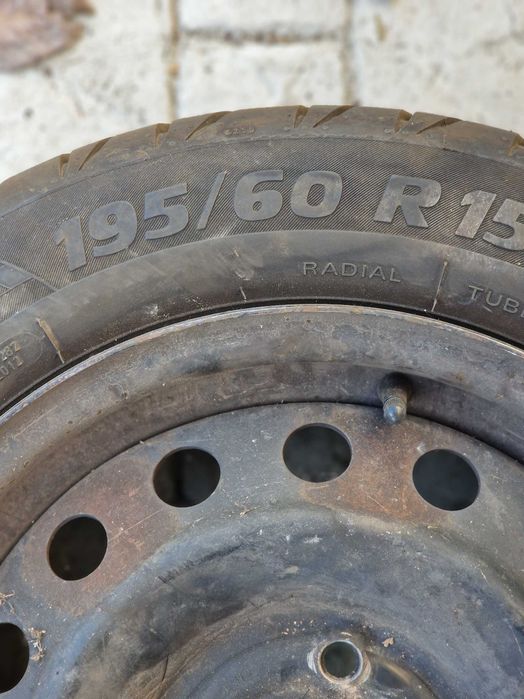 Метални джанти с гуми за Нисан Алмера