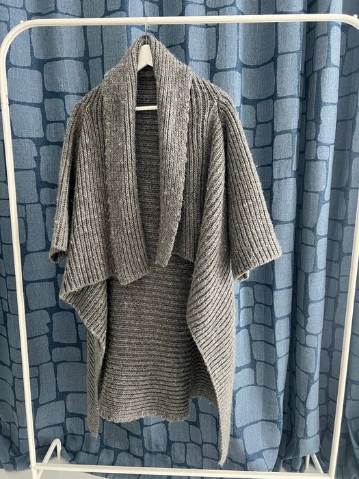вълнен кардиган Zara.