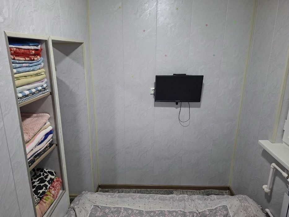 1 комнатная (38кв.м.) в 8 микрорайоне (Чинара) | переделанная в 2х ком