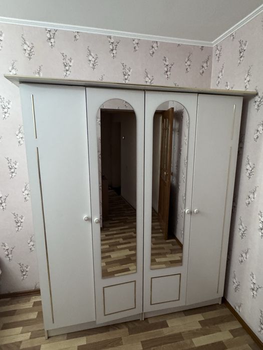 Шкаф для одежды белый