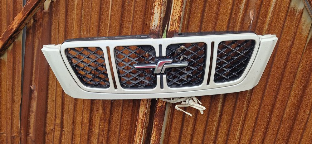 Subaru forester sf5 решётка радиатора