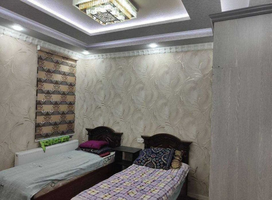 3 хоналик квартира 4 этаж, кирпичный дом, 5 микр, жомий, лагманный