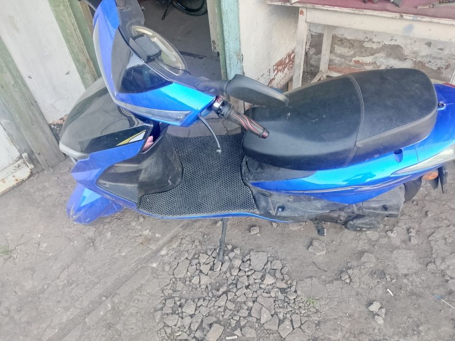 Продам скутер      .