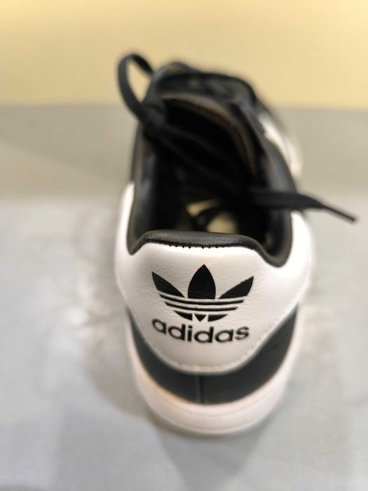 Adidas Originals N44,5 Ниски кецове Ест кожа.Нови.Оригинал.