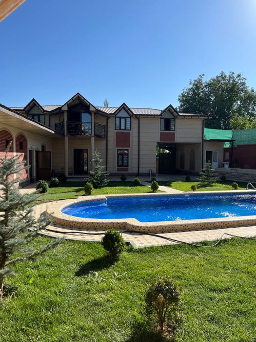 Oqtosh dacha BROKER 15 18 kishilik bez makler dacha oʻzimiki