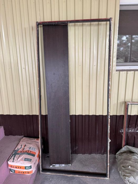 Двери деревянные