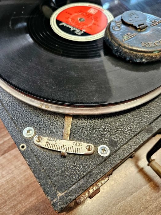 Gramofon Columbia Viva-tonal Grafonola, model No. 109A, (1920 Londra)