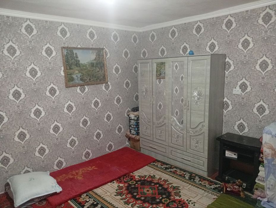Arzon xovli Nurafshonda 2 sotix 4 xonali uy sotiladi.