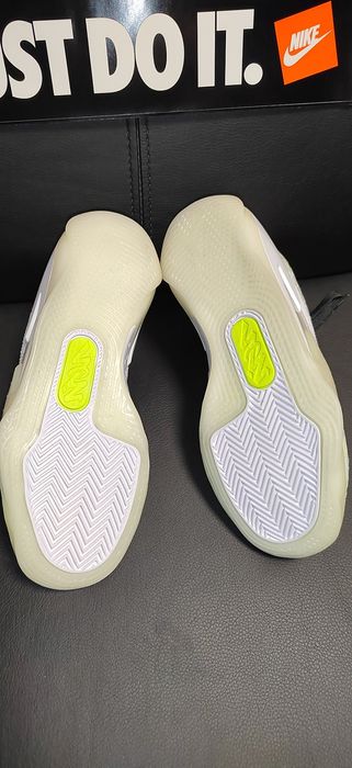 Nike Jordan Zion 3 GS, номер 37,5