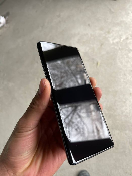 Redmi note 14 pro.  Va Redmi note 11 pro bor