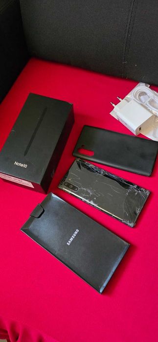 Samsung Galaxy Note 10 256GB Aura Black ПЪЛЕН КОМПЛЕКТ