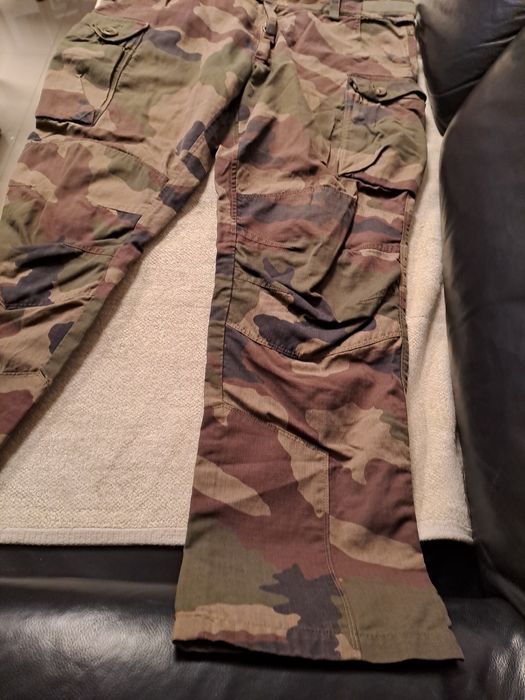 Camasa geaca vestă  si pantaloni camuflaj  vanatoare pescuit