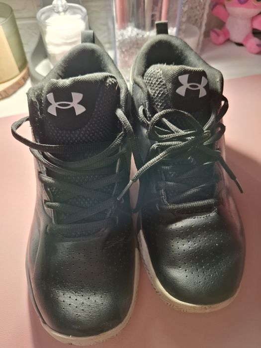 Under Armour обувки