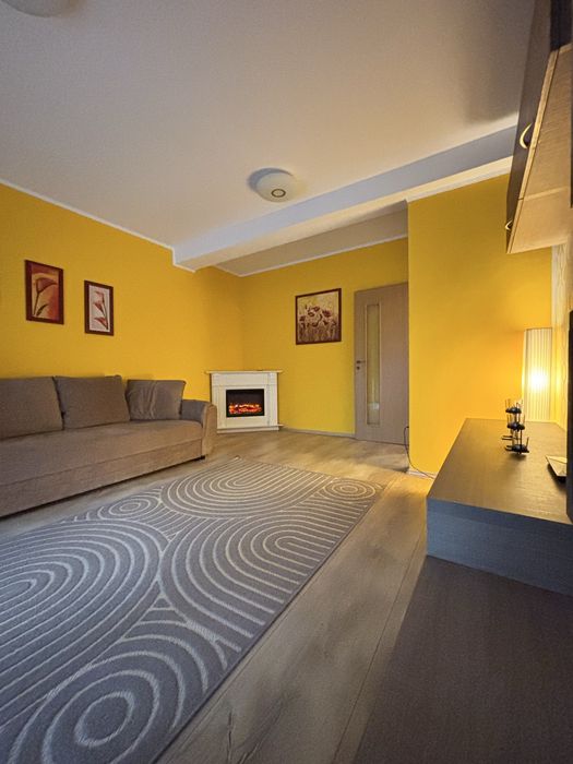 Apartament la vilă, cu 2 camere, curte și loc de parcare