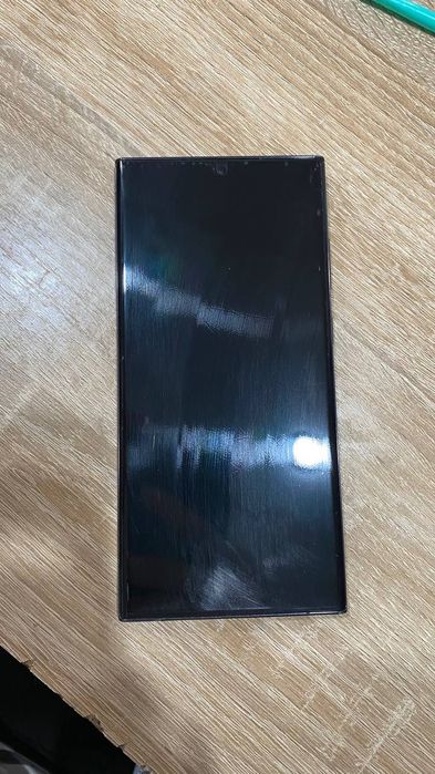 Продам телефон самсунг с 23 ультра