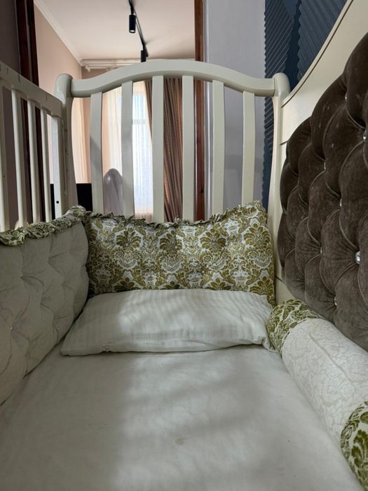 Продам детскую кроватку