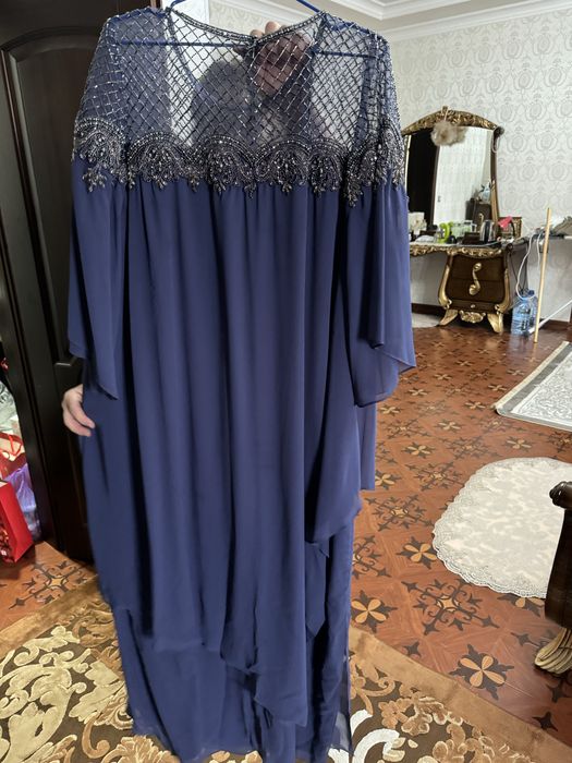 Вечерние платья.