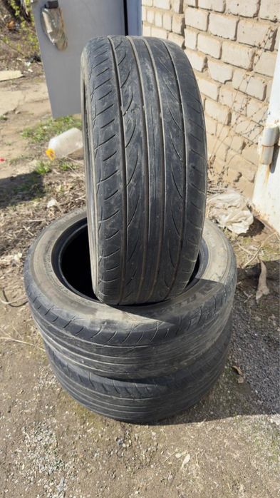Продам шины Yokohama Advan Fleva 215/55/R17