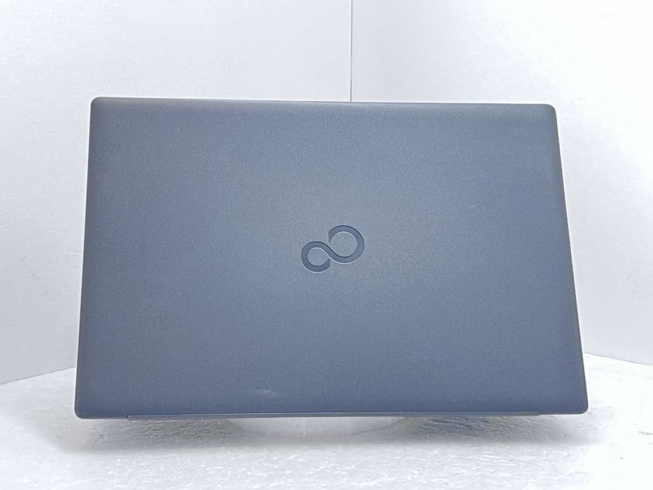 Fujitsu LIFEBOOK A3511 15.6" i3-1115G4 8GB 260GB бизнес клас Гаранция