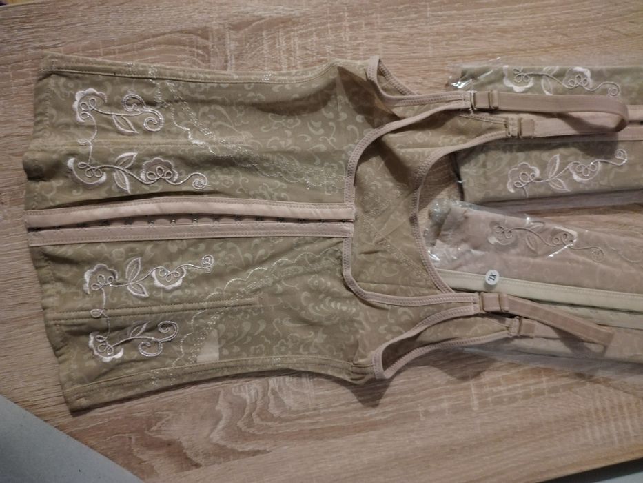 Corset modelator Nou)