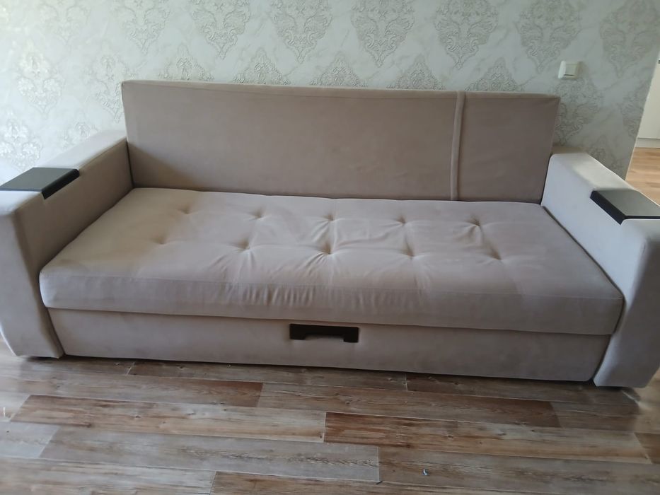 Продам диван новый