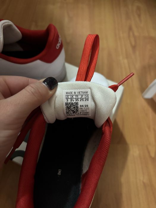 Adidas маратонки 35 размер