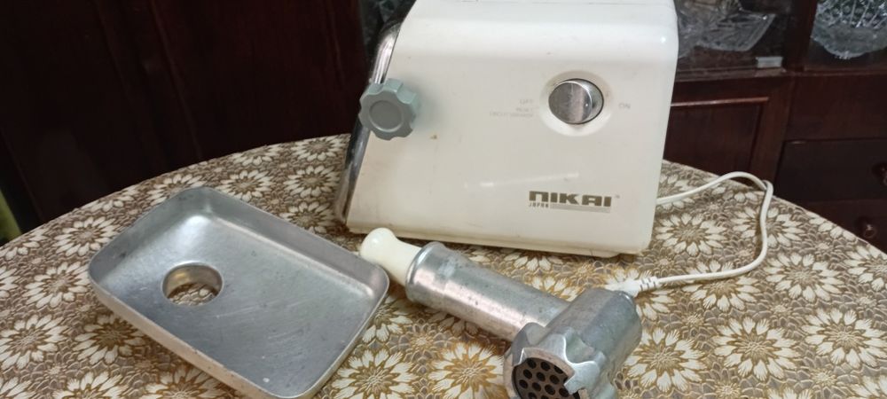 Продаются электрические мясорубки
