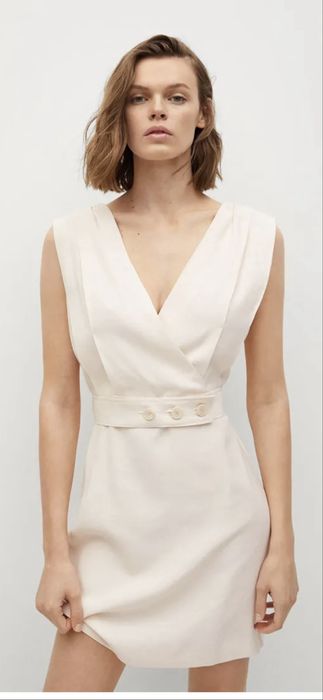 Платье с V- вырезом