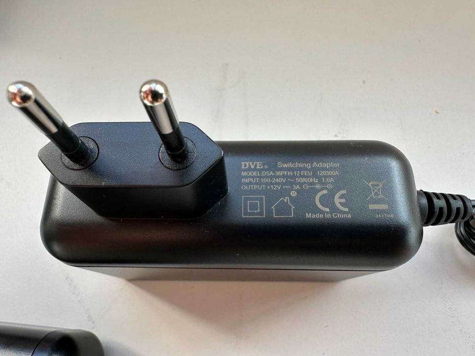 10бр. зарядно/захранващ адаптер DVE 36W 12V/3A с конектор 5.5*2.5мм.