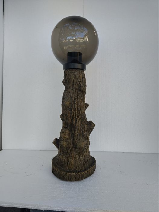 Циментови градински лампи