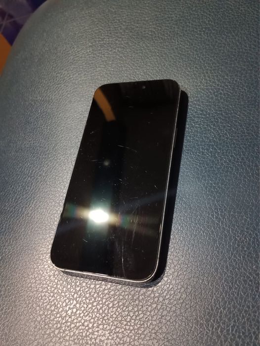 Vând iPhone 14 Pro Max functional, defecte estetice citeste descrierea