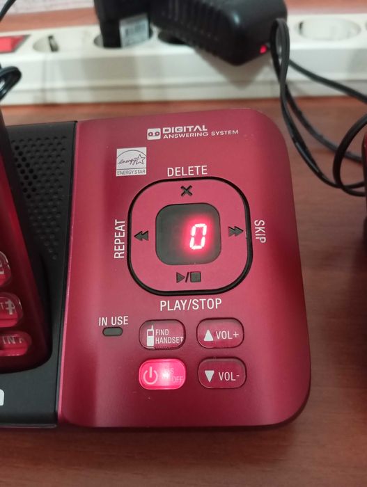 Продам радиотелефон VTECH две трубки на один телефонный номер.