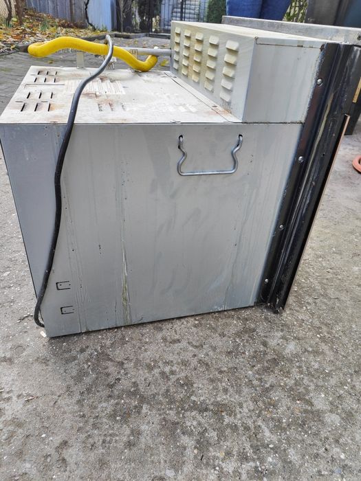 Cuptor Whirlpool pe gaz cu defect