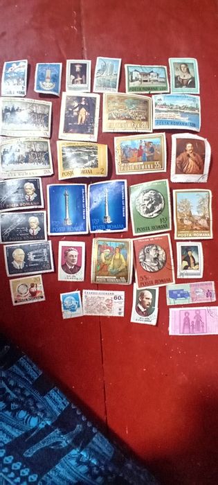 De vânzare  bani și timbre