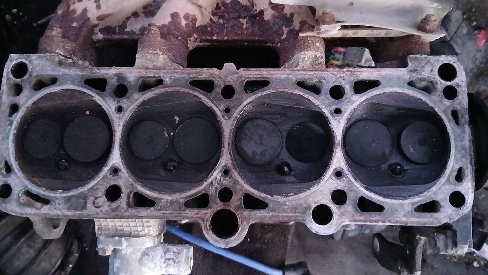 Ауди 80 Головка 1.8