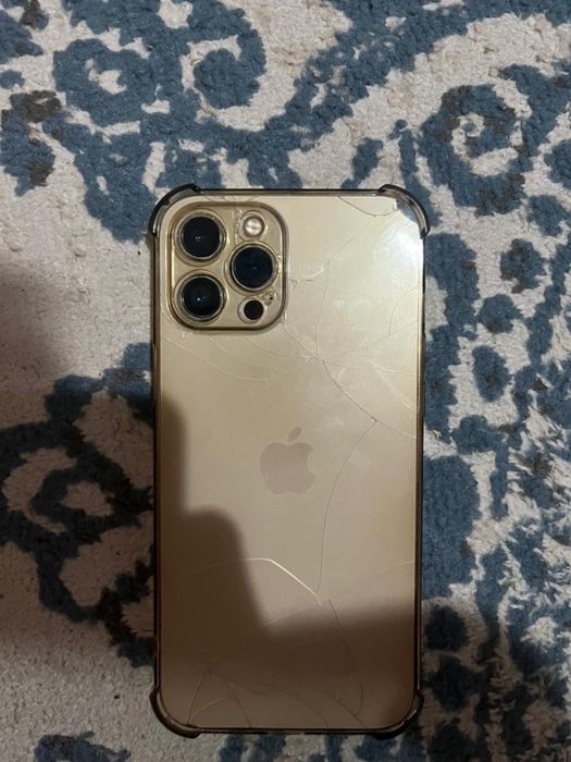 Продам айфон 12 про мах