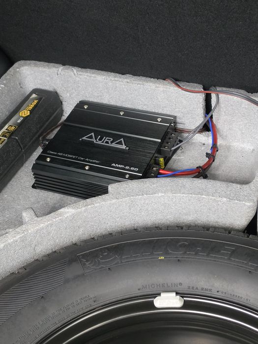 Sobwoofer Audison + stație