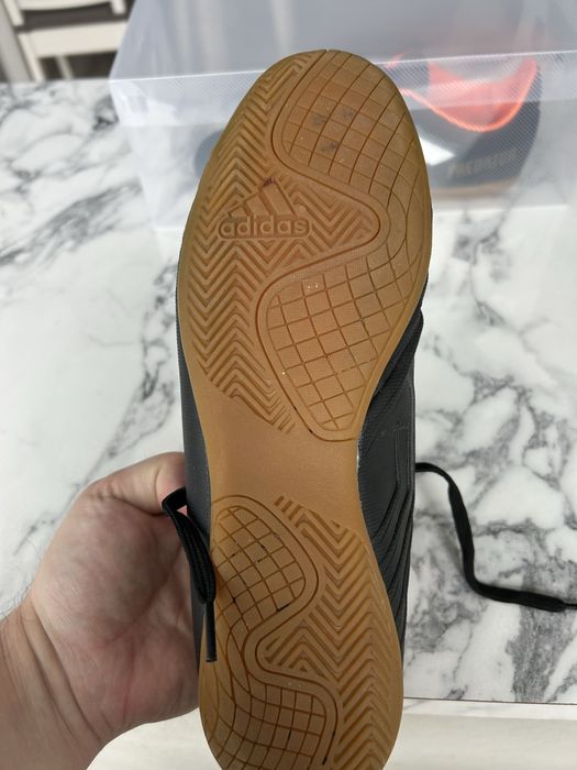 Продам футзалки!