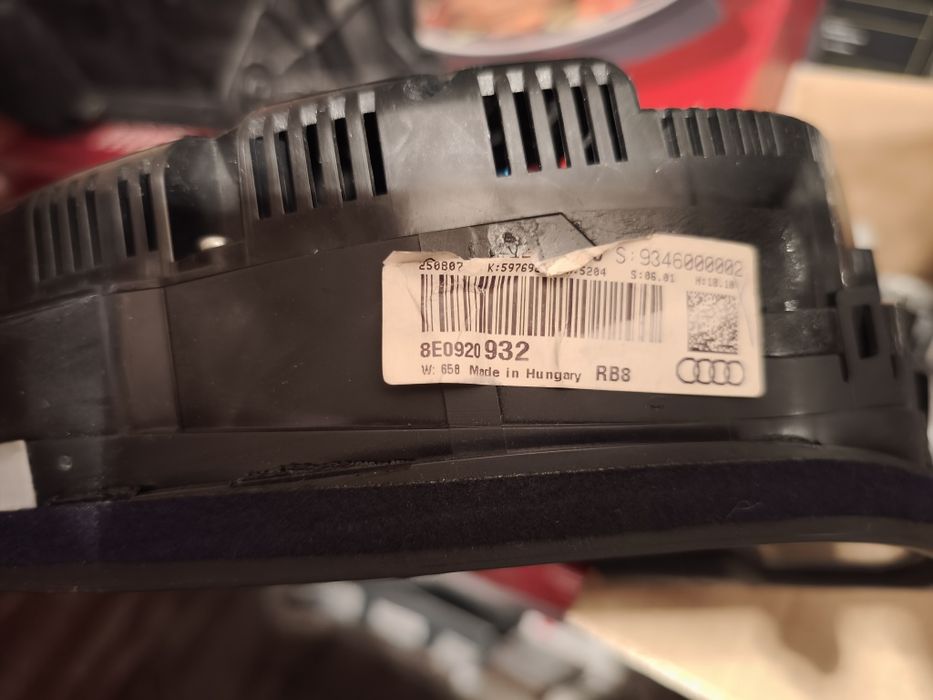 Табло за Ауди А4 Б7 (цветен фис)