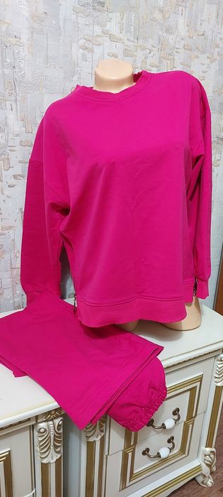 Продам спортивные костюмы