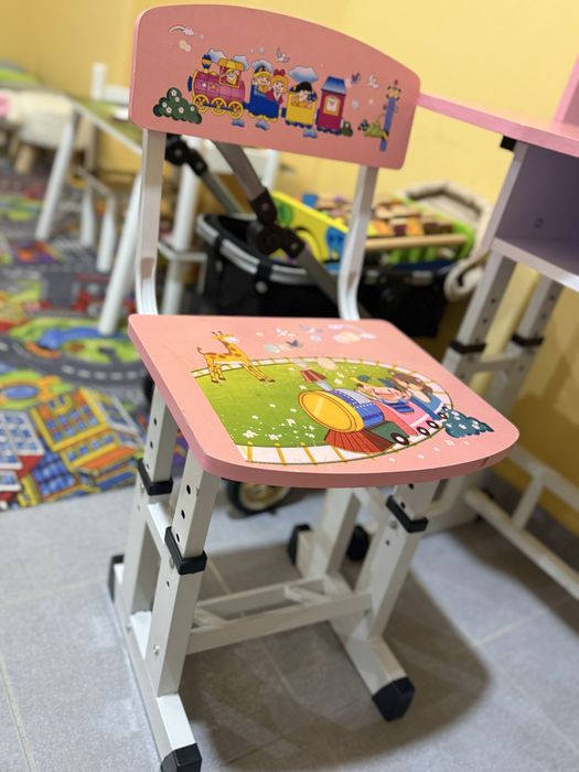 Birou pentru copii –reglabil pe inaltime